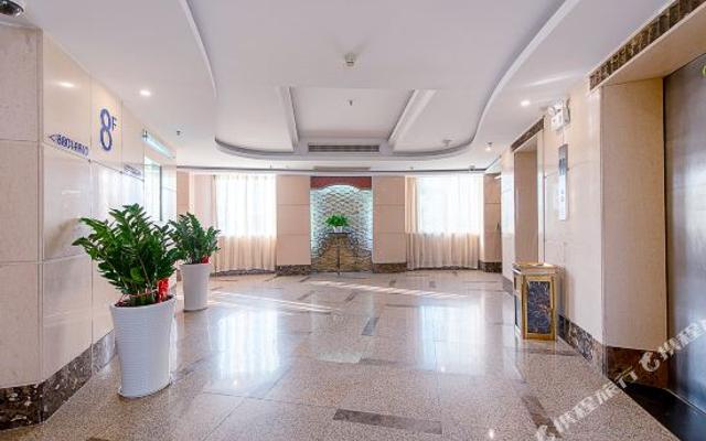 Starway Hotel (Dongguan Changping Baihua Times Plaza)