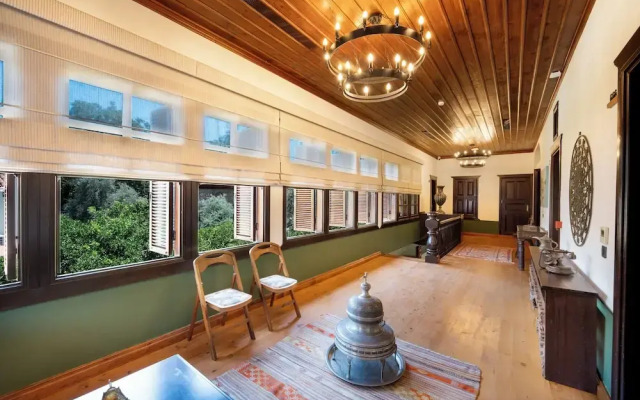 House 5 Hotel
