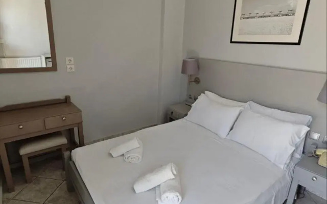 Karis Hotel