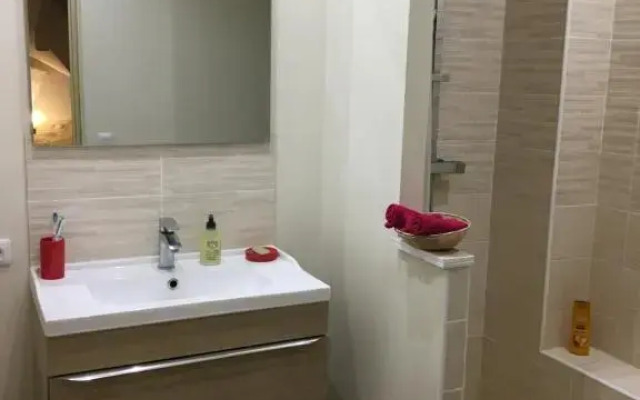 Chambre privée au calme excellente prestation