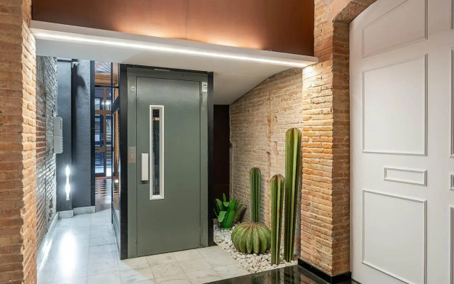 Enjoybcn Colon Apartments