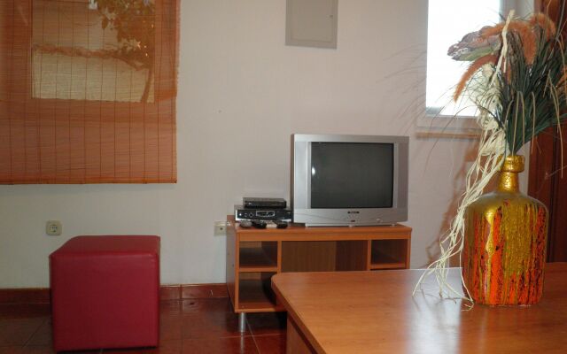 Apartment Aldica - 300 m from sea: A3 Supetar, Island Brac