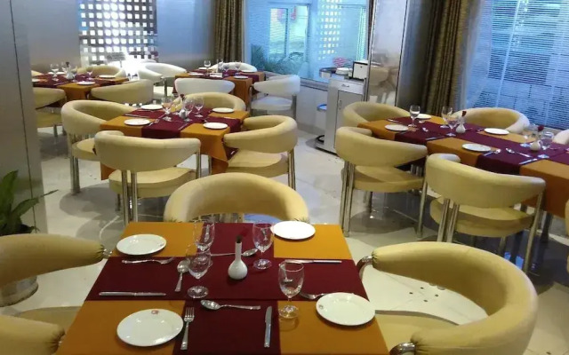 Airport City Hotel