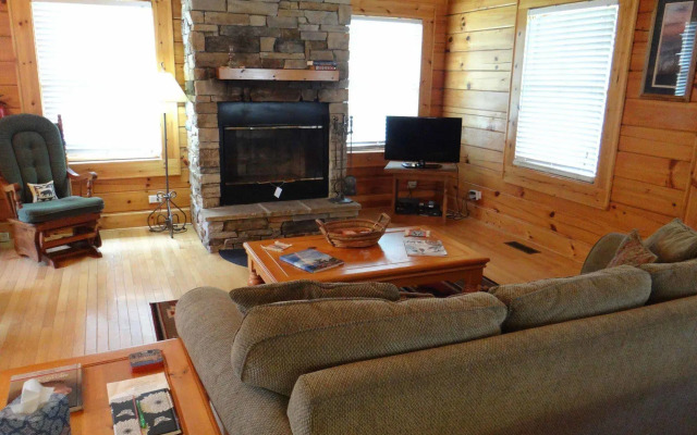 Engadine Inn & Cabins