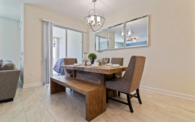 ChampionsGate 4BR 3BA Townhome