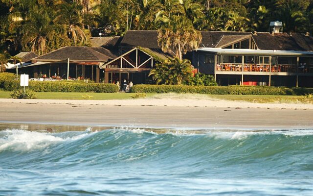 BreakFree Aanuka Beach Resort