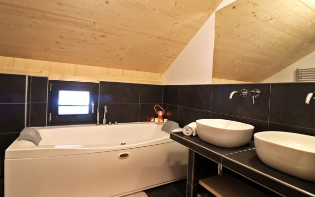 Tauernchalet L mit Sprudelbad au en Saua Hohentauern