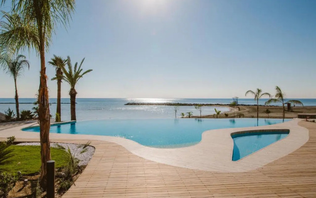 Lenios Beach Hotel