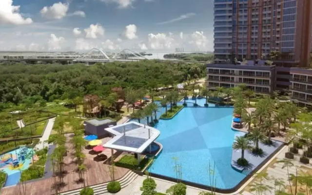 Three-bedrooms, Oakwood Apartments Pik Jakarta