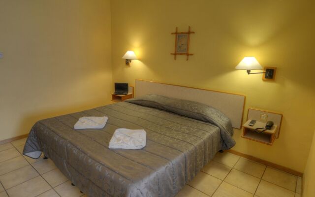 Sliema Chalet Hotel