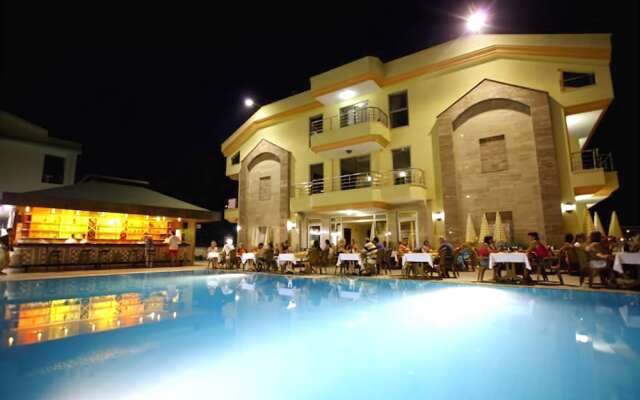 Elamir Grand Lukullus Hotel