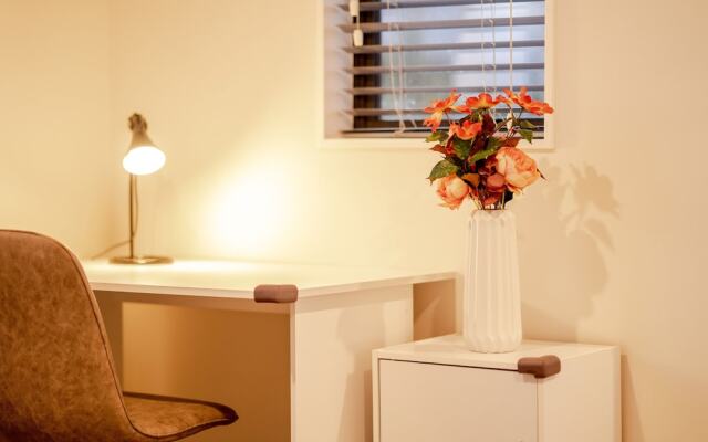 LongBay Spacious Luxurious 5 Bdrm House