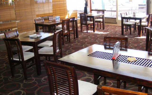 Rod 'N' Reel Hotel Motel Woodburn