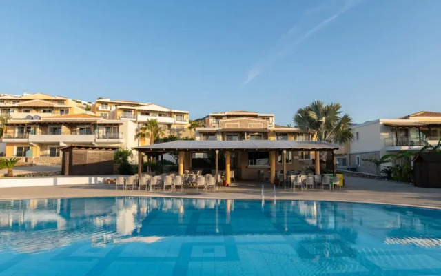 Grand Blue Beach Hotel