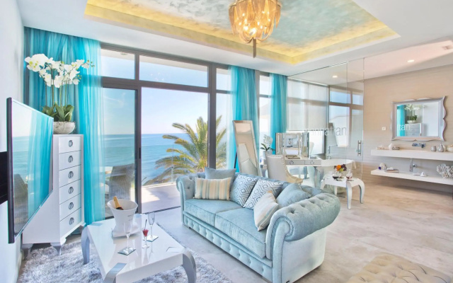 El Oceano Beach Hotel