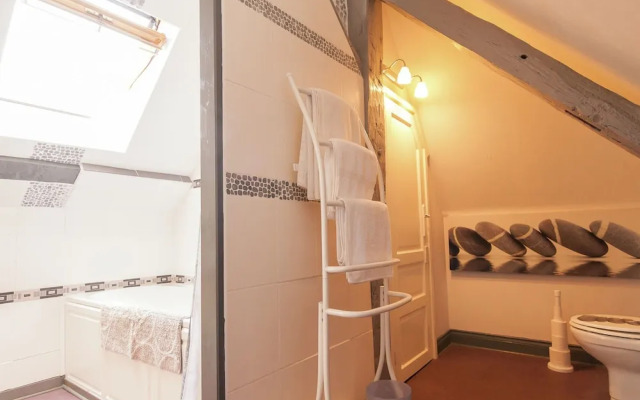 Elegant House With Heated Pool and Sauna