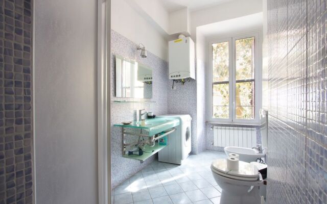 Few Steps from St. Peter