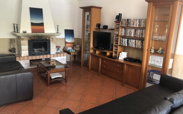 Rustic Villa With Pool Near Olhao