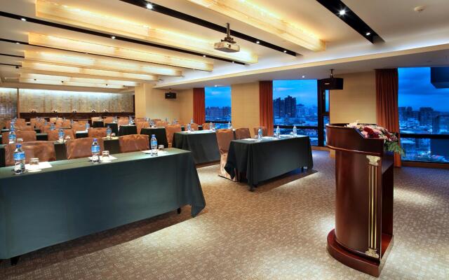 Two Tails Hotel Luzhou