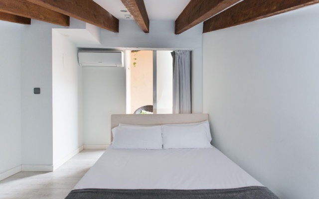 Room Mate Oliveira – City Centre, Valencia