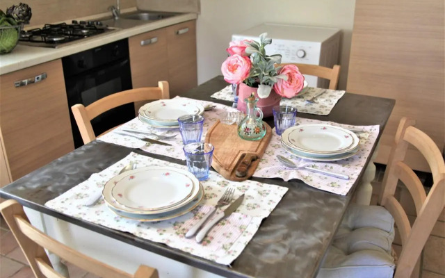 CASALE e GIARDINO a 10 minuti da SIENA