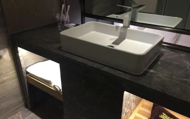 Life Hotel Sha Yong Metro Station
