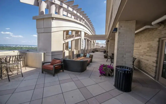 Liberty Tower Apartments