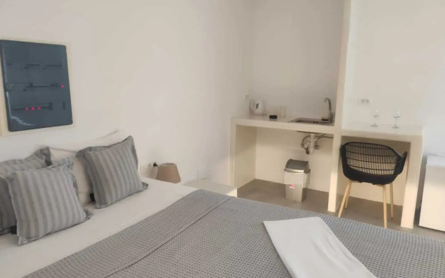 White Lily - Adults Only 16 plus