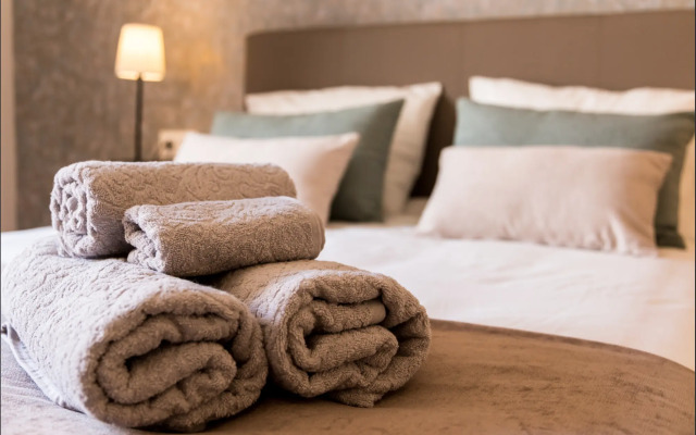 Feelathome Merced Apartments
