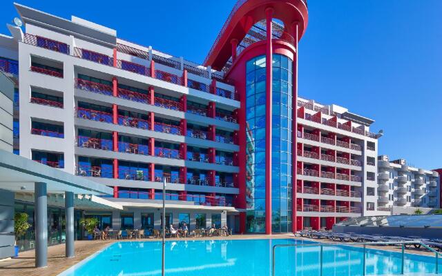 The Views Monumental