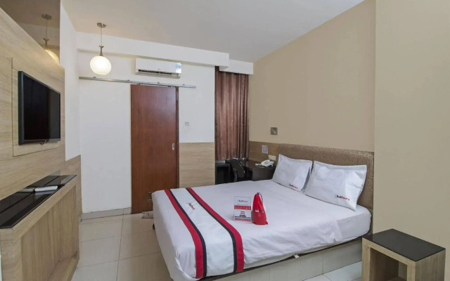 RedDoorz near Hayam Wuruk Plaza