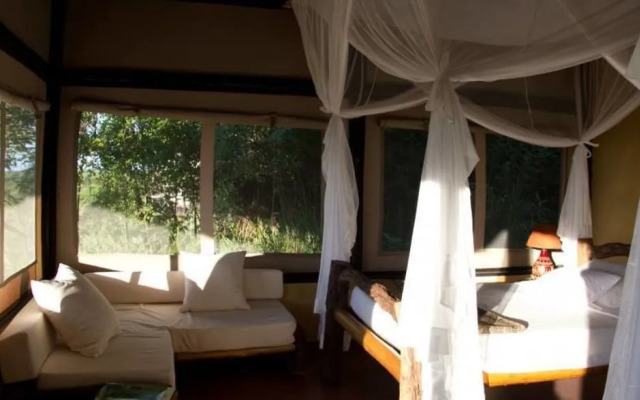 Kyambura Game Lodge
