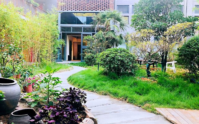 Luoyang Yijia International Youth Hostel