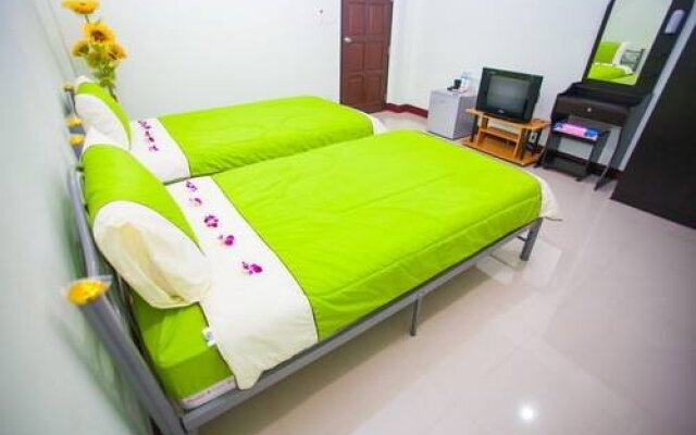 Baan Prasert Guesthouse