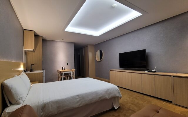 World Tourist Hotel