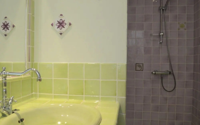 House in Montfort-sur-argens With Garden