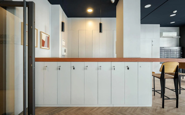 Feelathome Waldorf Suites Apartments