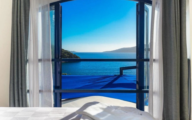 The White Collection - Villa Sun