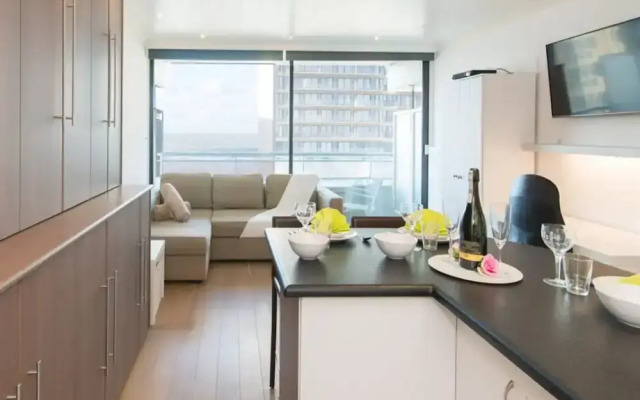 Relaxing Apartment With Bicycle Shade