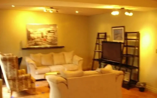 Grey Rose Suites