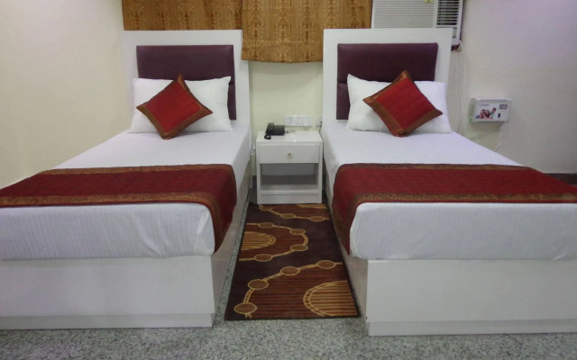Airport Hotel The Paramont