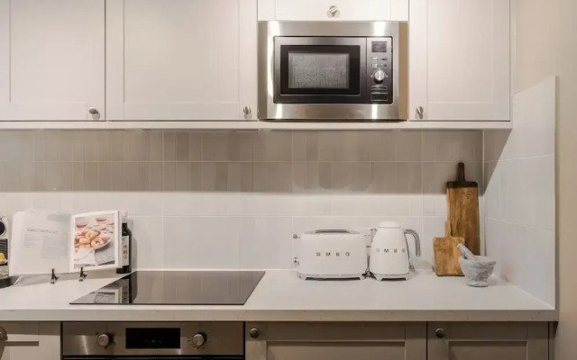 Your Apartment - Pembroke House