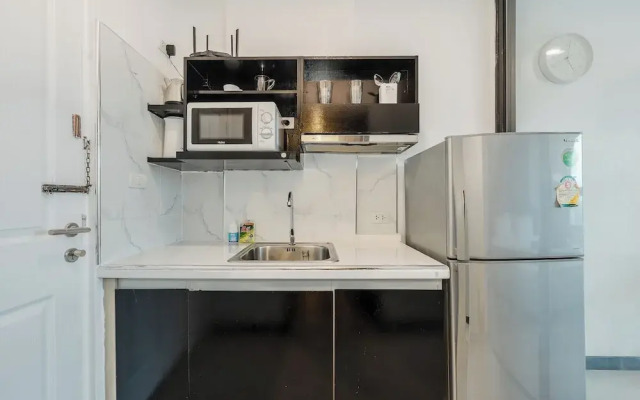 1BR Condo Pool Gym Near Beach C237