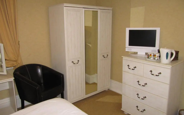 The Shirley - Guest house