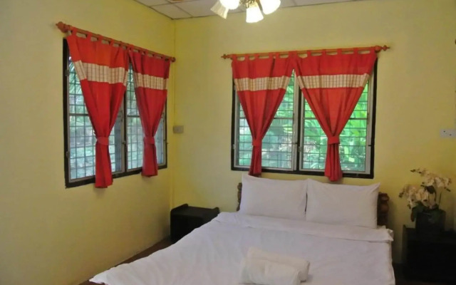 Himawari Restaurant & Cottage