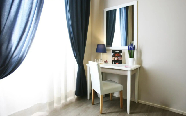 Hotel Magenta