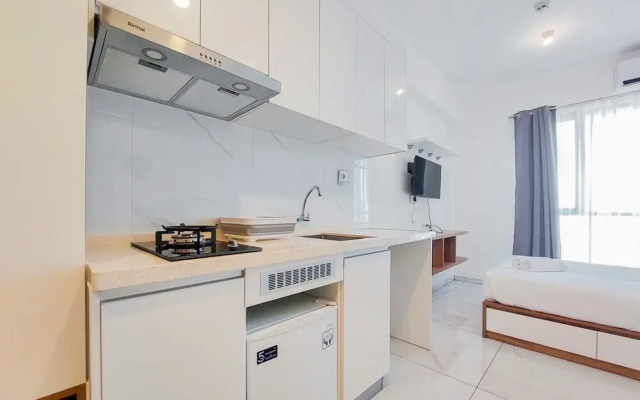 New And Comfy Studio Sky House Alam Sutera Apartment