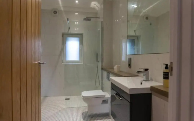 9 Argyle Square - Stylish 2 Bedroom Apartment