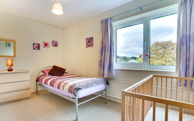 Homely Holiday Home in Saundersfoot With Garden