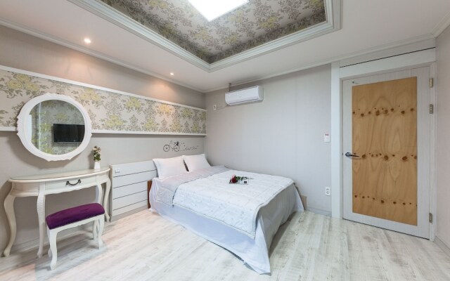 Geoje Sunbeach Pension